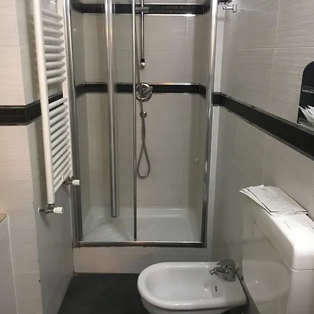 New Alexander Hotel 3*